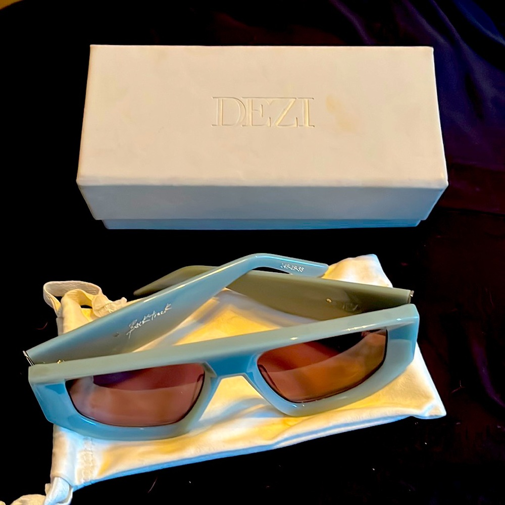 DAZI EYEWEAR